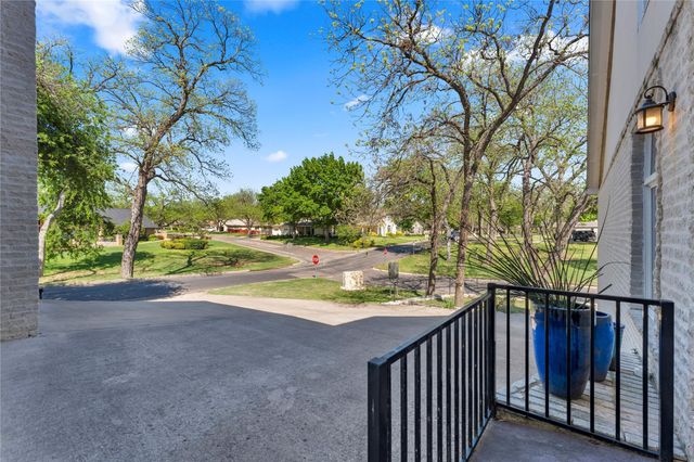 319 Meadowlakes DR, Marble Falls, TX 78654