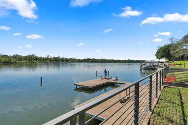 319 Meadowlakes DR, Marble Falls, TX 78654