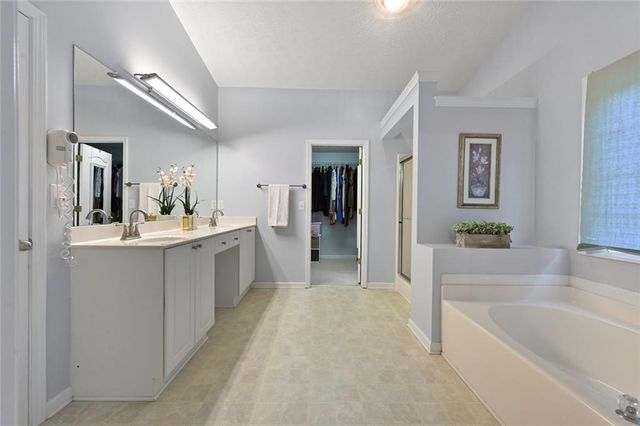 1661 Jami Hollow Way, Lawrenceville, GA 30043