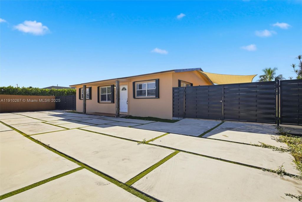 4260 NW 169th Ter, Miami Gardens, FL 33055