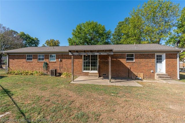 120 Dartmouth Lane, Fort Smith, AR 72908