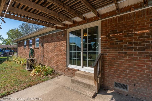 120 Dartmouth Lane, Fort Smith, AR 72908