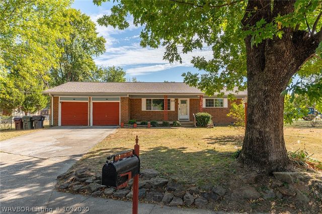120 Dartmouth Lane, Fort Smith, AR 72908