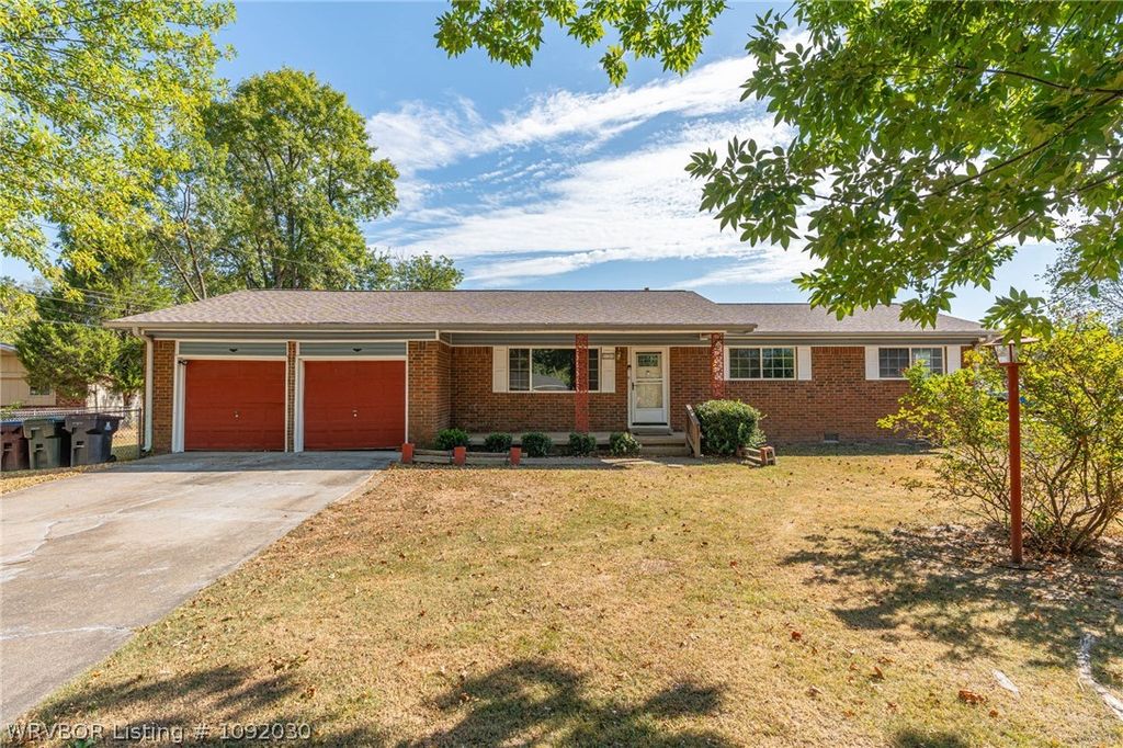 120 Dartmouth Lane, Fort Smith, AR 72908