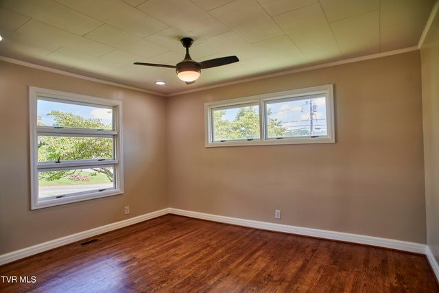 228 Washington Avenue, Newport, TN 37821