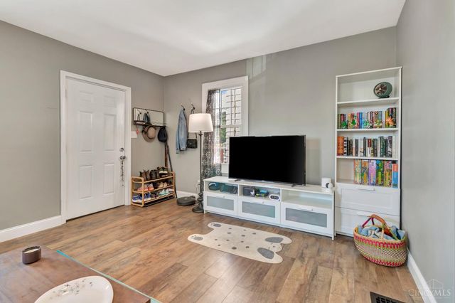 710 E Ross Avenue, St Bernard, OH 45217