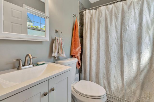 710 E Ross Avenue, St Bernard, OH 45217