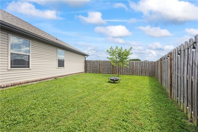 3702 SW Capstone Court, Bentonville, AR 72712