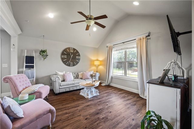 3702 SW Capstone Court, Bentonville, AR 72712