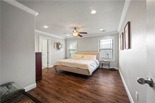 3702 SW Capstone Court, Bentonville, AR 72712