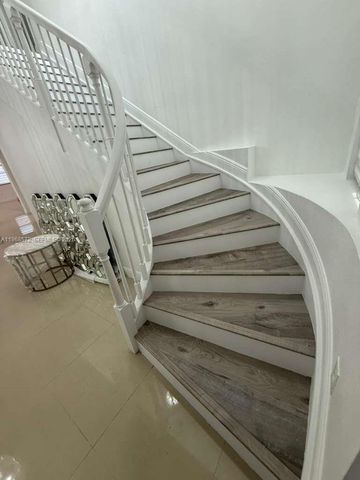 9947 NW 86th Ter, Doral, FL 33178