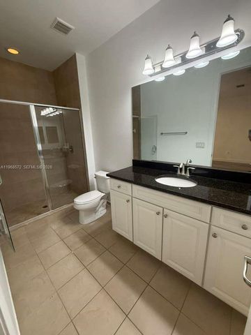 9947 NW 86th Ter, Doral, FL 33178