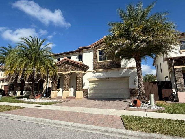 9947 NW 86th Ter, Doral, FL 33178