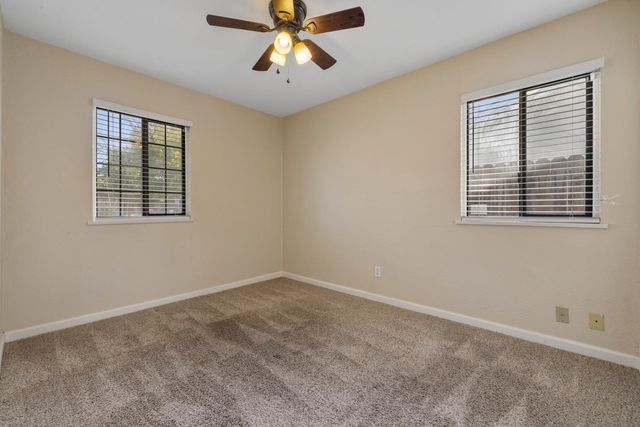 931 Amberwood Rd, Sacramento, CA 95864