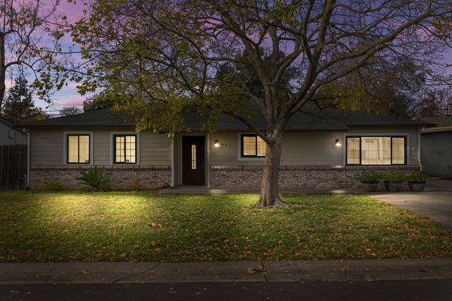 931 Amberwood Rd, Sacramento, CA 95864