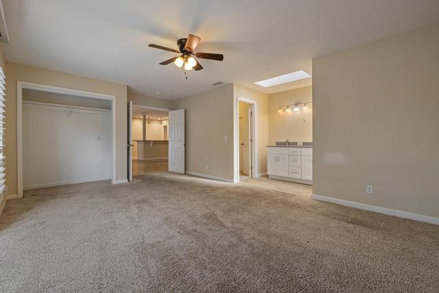 931 Amberwood Rd, Sacramento, CA 95864