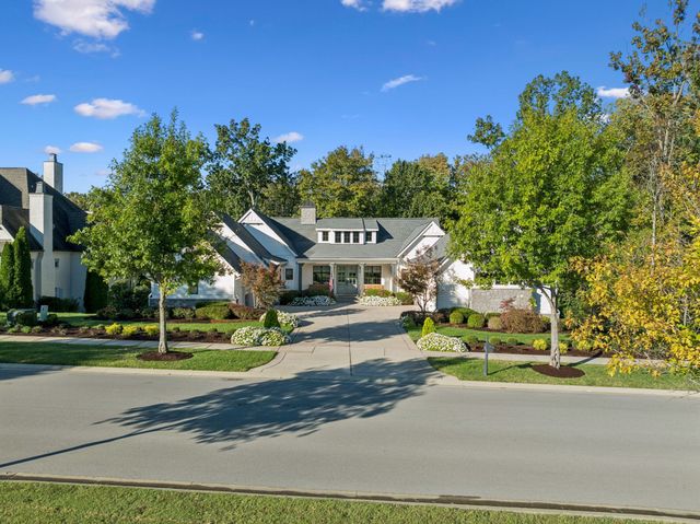 8463 Heirloom Blvd, College Grove, TN 37046