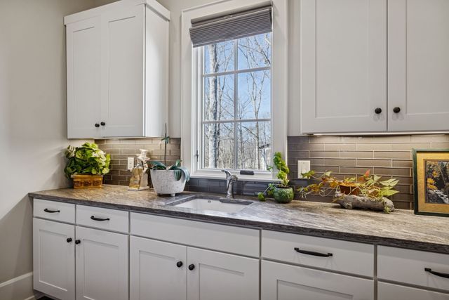 8463 Heirloom Blvd, College Grove, TN 37046