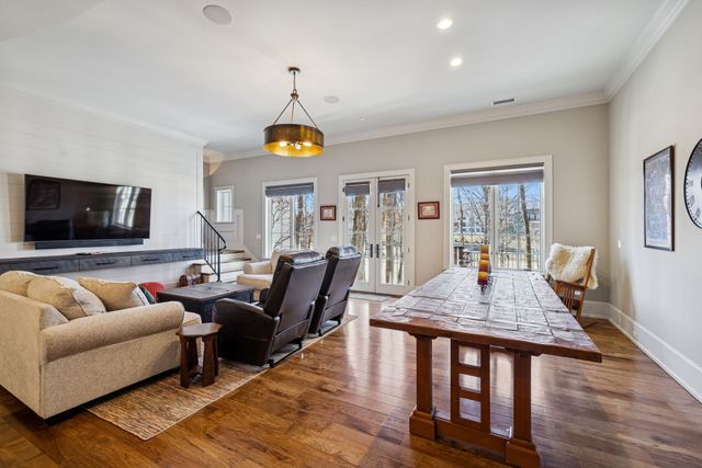 8463 Heirloom Blvd, College Grove, TN 37046