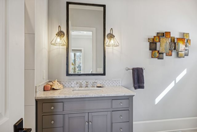 8463 Heirloom Blvd, College Grove, TN 37046