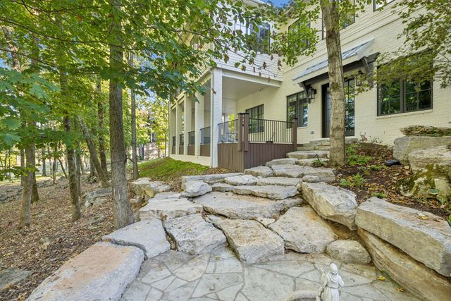 8463 Heirloom Blvd, College Grove, TN 37046