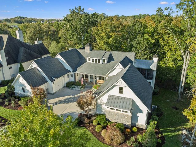 8463 Heirloom Blvd, College Grove, TN 37046