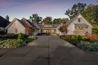 8463 Heirloom Blvd, College Grove, TN 37046