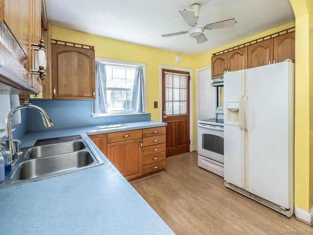 9 West Street, Greenvale, NY 11548