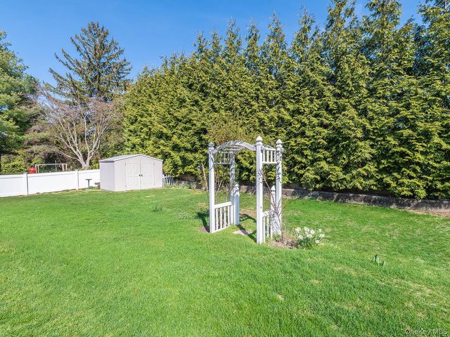 9 West Street, Greenvale, NY 11548