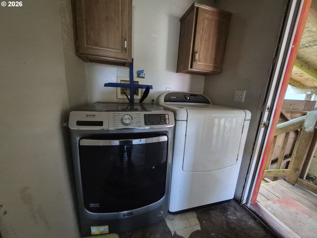 648 S CORAL St, Rockaway Beach, OR 97136