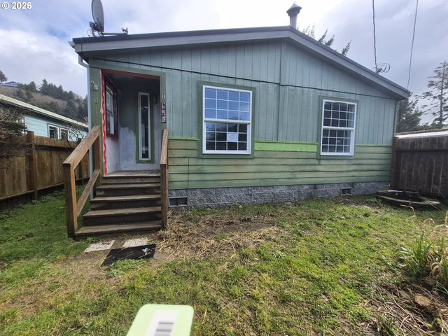 648 S CORAL St, Rockaway Beach, OR 97136