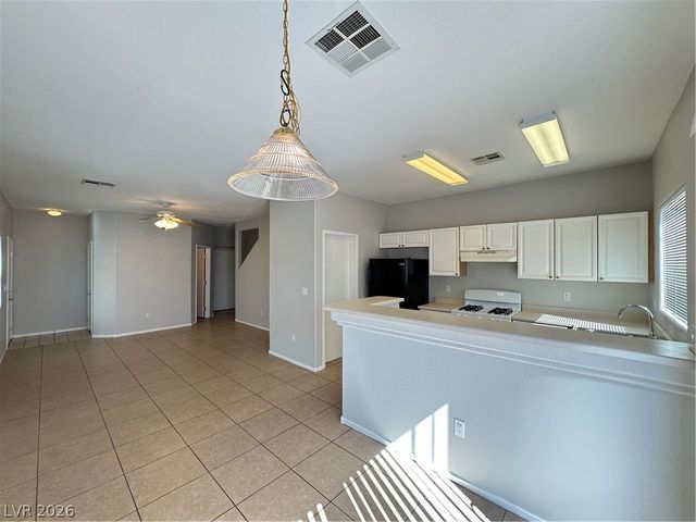 9312 Straw Hays Street 102, Las Vegas, NV 89178