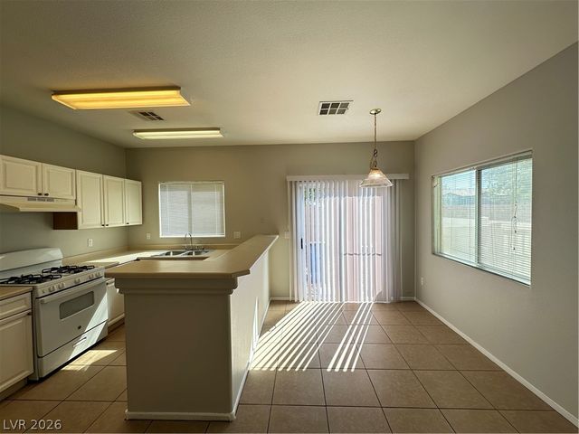 9312 Straw Hays Street 102, Las Vegas, NV 89178