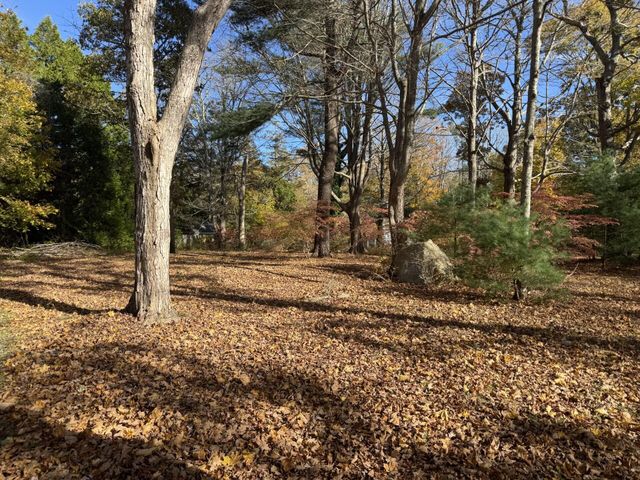 18 Douglas Avenue, Monument Beach, MA 02553