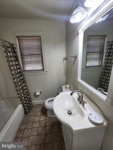 7465 OAKLAND MILLS RD, Columbia, MD 21046