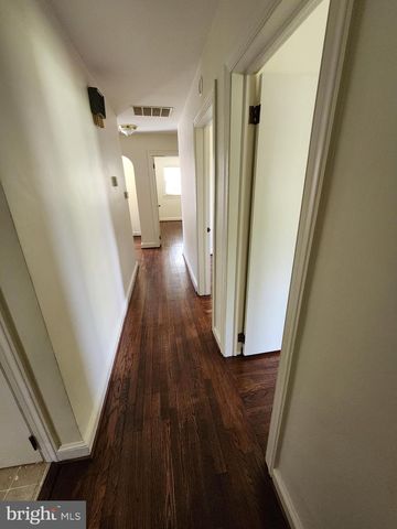 7465 OAKLAND MILLS RD, Columbia, MD 21046