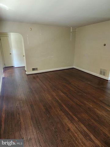 7465 OAKLAND MILLS RD, Columbia, MD 21046