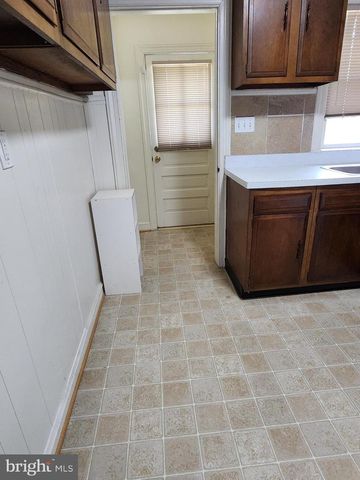 7465 OAKLAND MILLS RD, Columbia, MD 21046