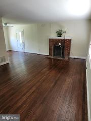 7465 OAKLAND MILLS RD, Columbia, MD 21046