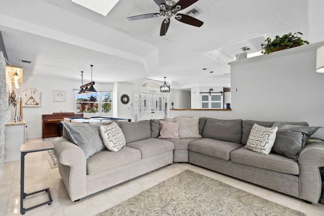 118 ELYSIUM Drive, Royal Palm Beach, FL 33411