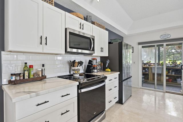 118 ELYSIUM Drive, Royal Palm Beach, FL 33411