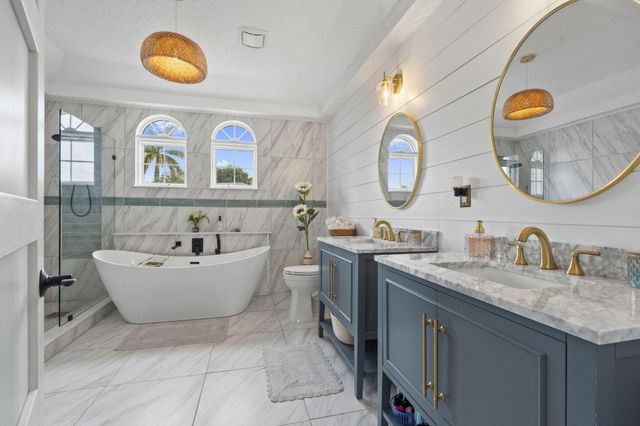 118 ELYSIUM Drive, Royal Palm Beach, FL 33411
