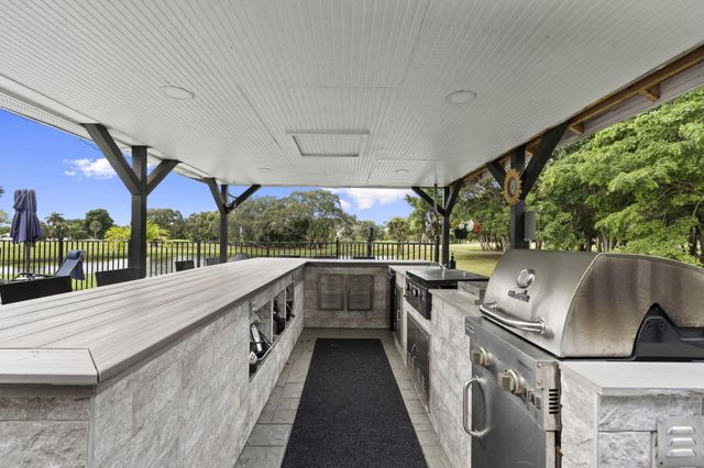 118 ELYSIUM Drive, Royal Palm Beach, FL 33411