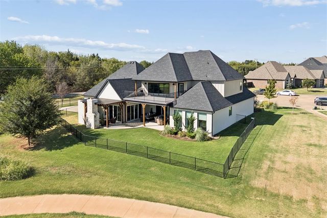 201 Saint Claire Drive, Edmond, OK 73025