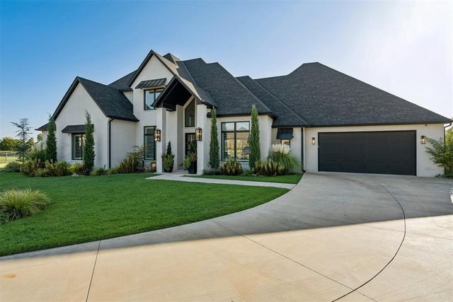 201 Saint Claire Drive, Edmond, OK 73025