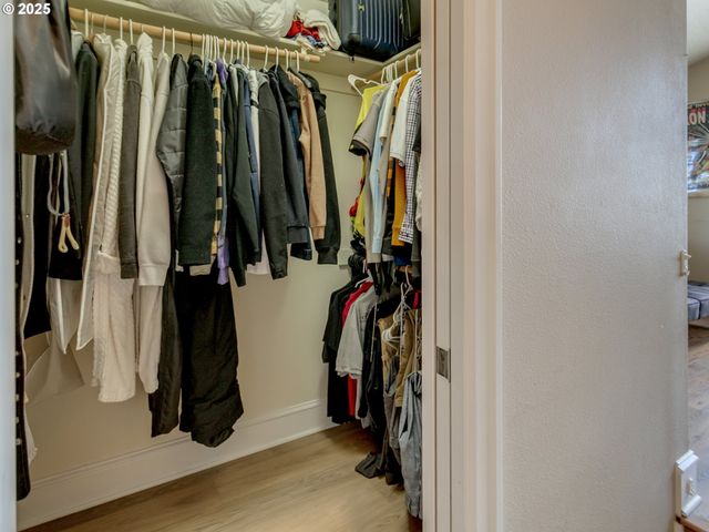 7913 Sw LEISER Ln, Portland, OR 97224