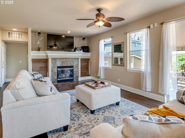 7913 Sw LEISER Ln, Portland, OR 97224