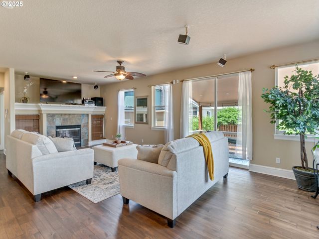 7913 Sw LEISER Ln, Portland, OR 97224