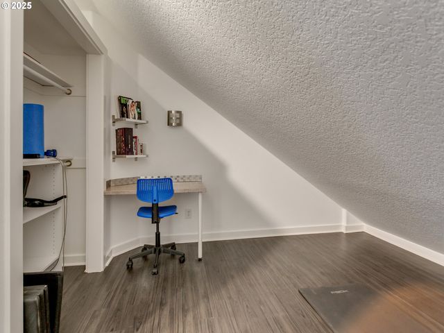 7913 Sw LEISER Ln, Portland, OR 97224