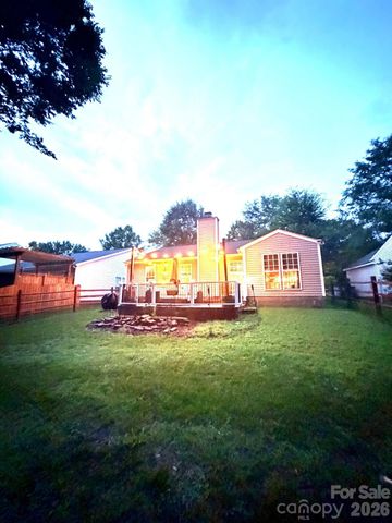 4313 Bubbling Brook Court, Charlotte, NC 28278